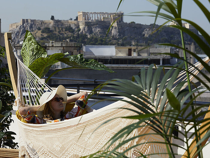 Dachterrasse mit Hängematte | Brown Acropol Hotel Athen